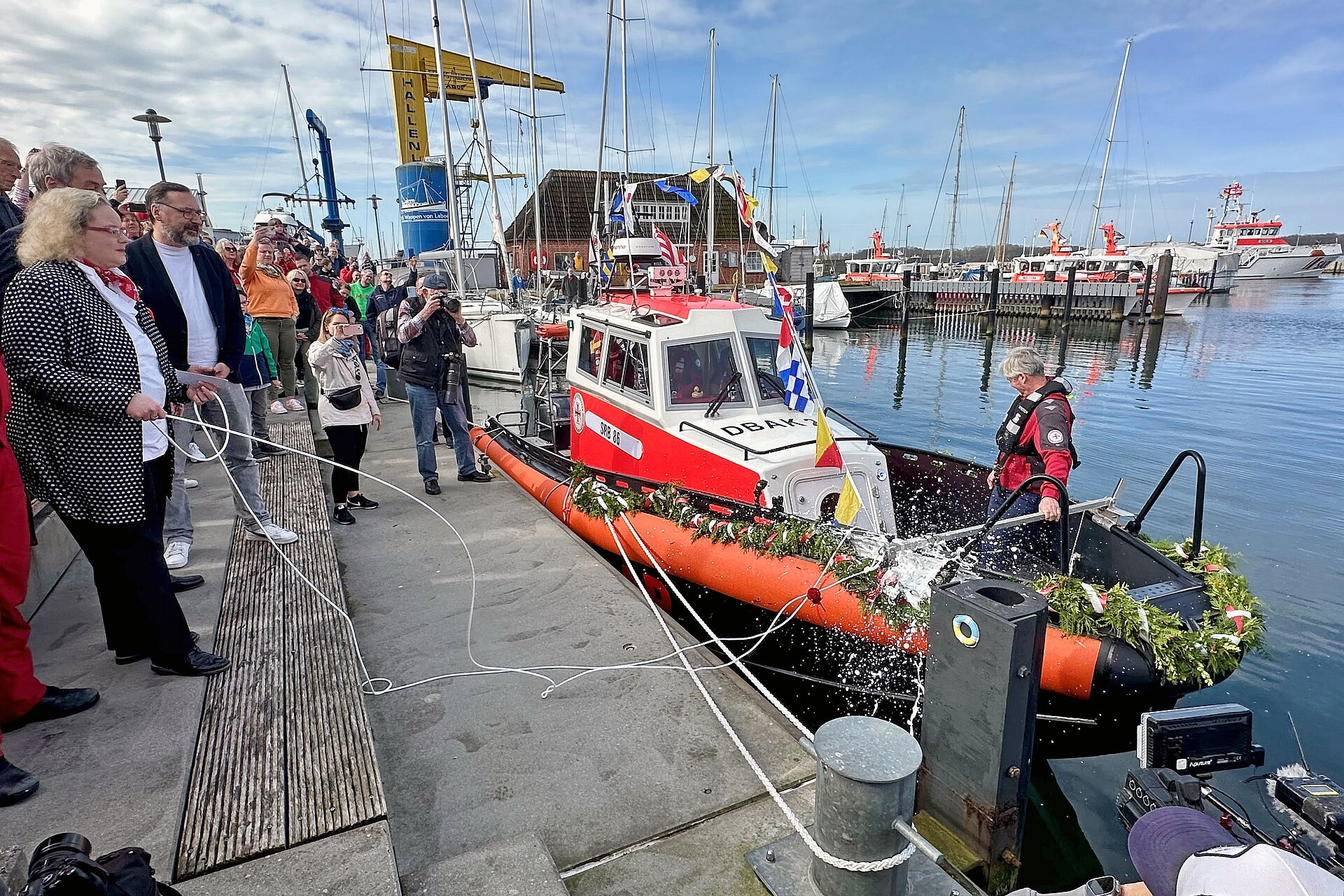 Neues Seenotrettungsboot in Schilksee auf den Namen JÜRGEN HORST getauft